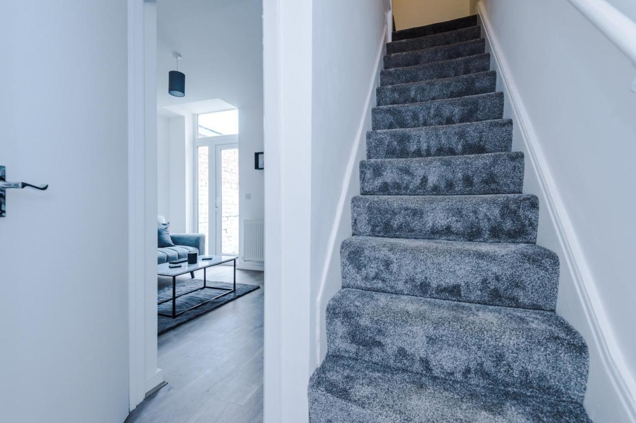הוילה Cosy 3 Bed 3 Bath House - Central Liverpool -Self Check-In & Free Parking! מראה חיצוני תמונה